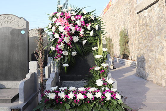 沈陽墓園福山公墓墓碑天然石材墓碑裝飾服務(wù)